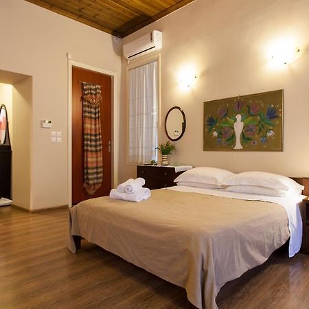Psyri Neoclassical House Yard Free Parking Atenas Exterior foto