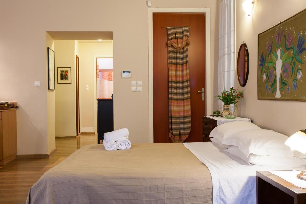 Psyri Neoclassical House Yard Free Parking Atenas Exterior foto